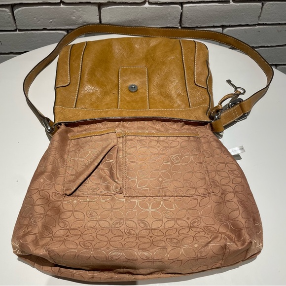 Fossil Tan Leather Crossbody Shoulder Bag with Key - Picture 15 of 16
